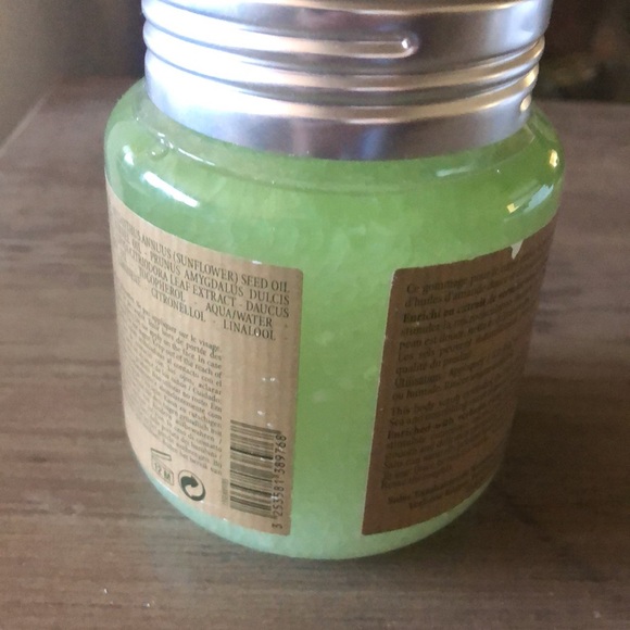 New L'Occitane Verveine Body Salt Scrub (14.1 oz) - Picture 3 of 8